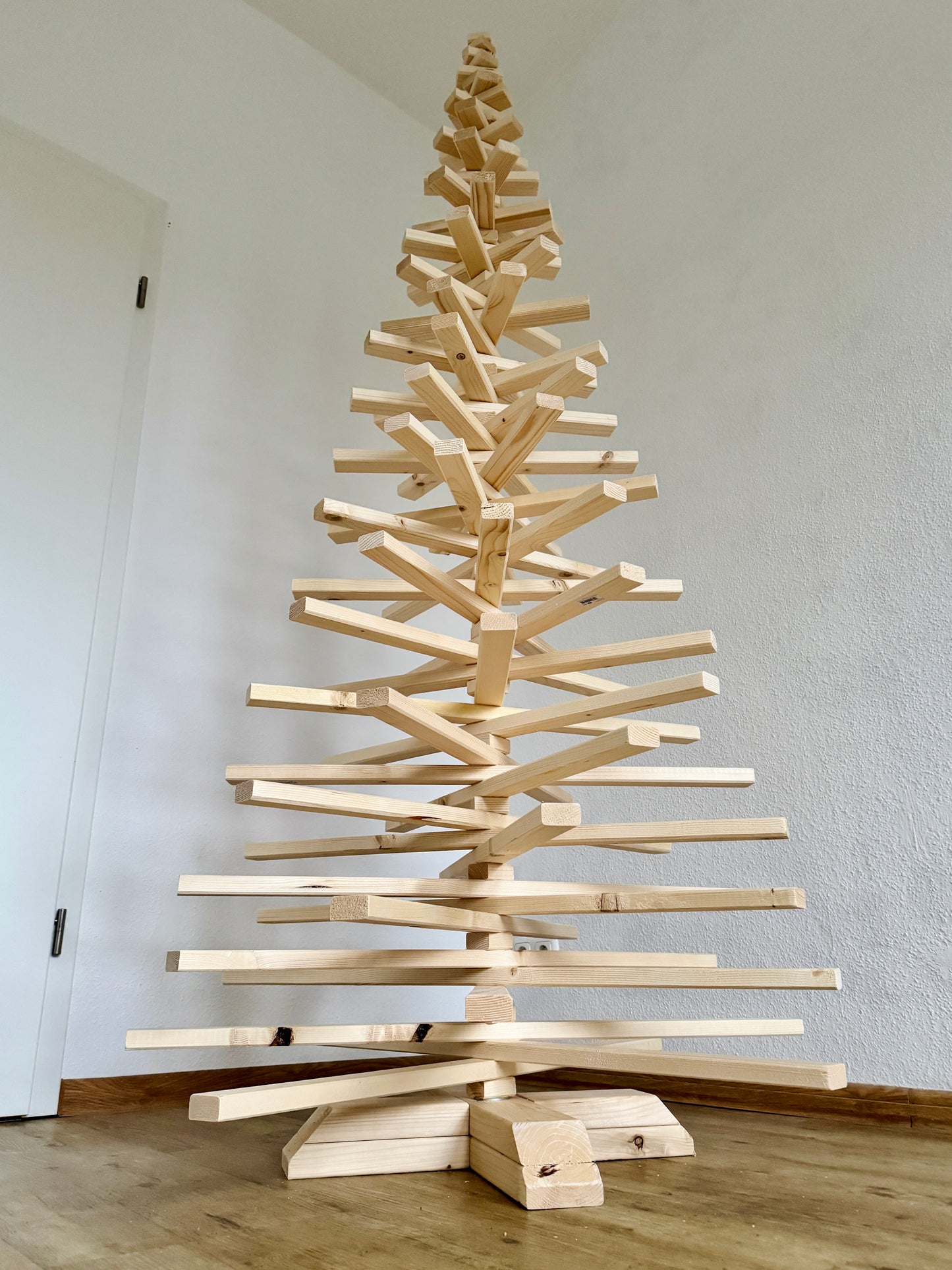 Anton - Holz Modern - Nachhaltiger Weihnachtsbaum