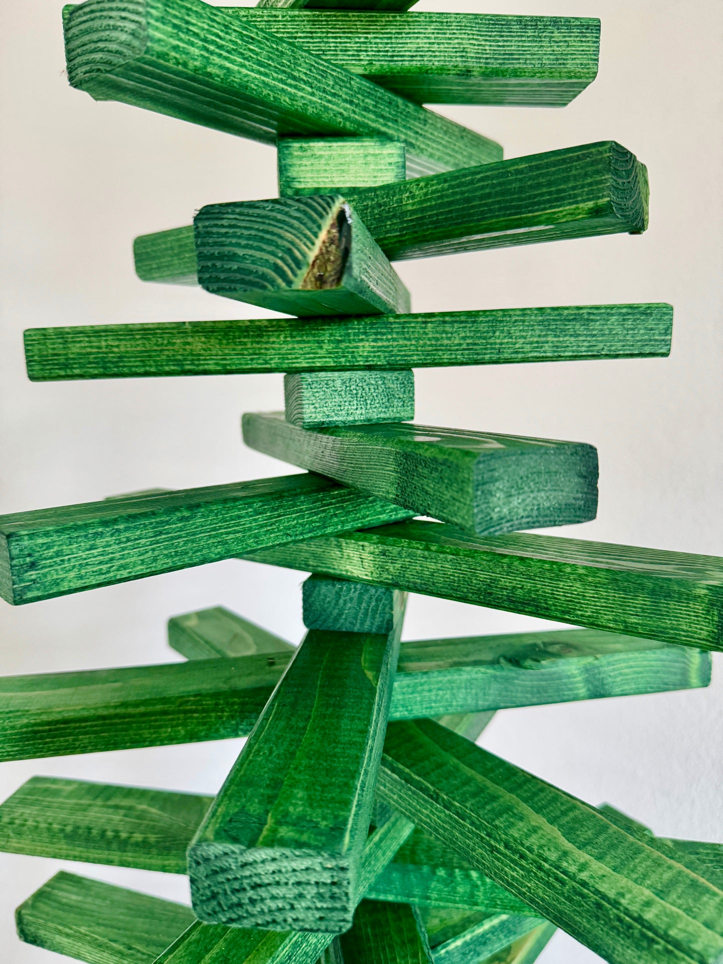 Jordi - Holz Modern - Nachhaltiger Weihnachtsbaum