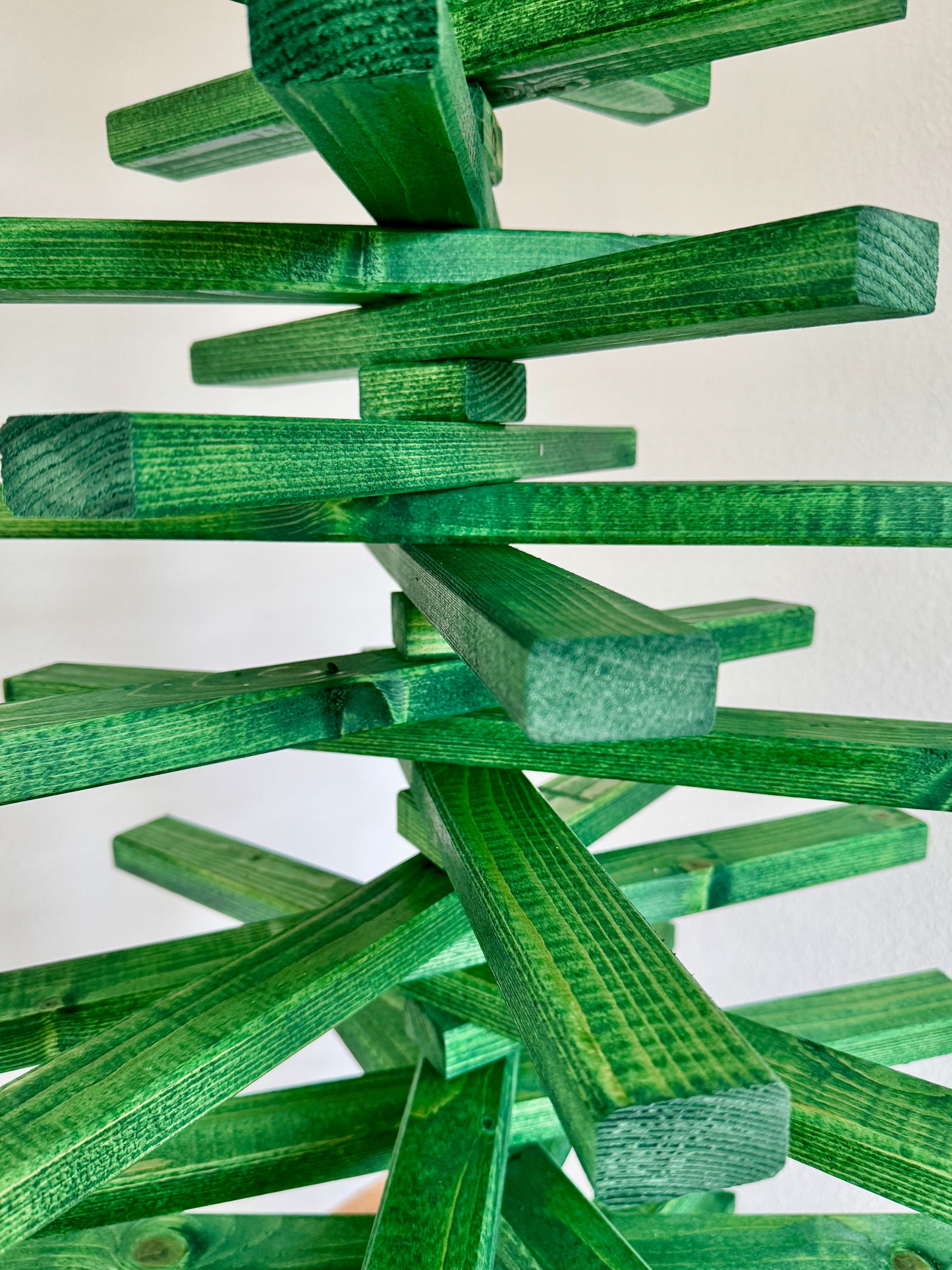 Jordi - Holz Modern - Nachhaltiger Weihnachtsbaum