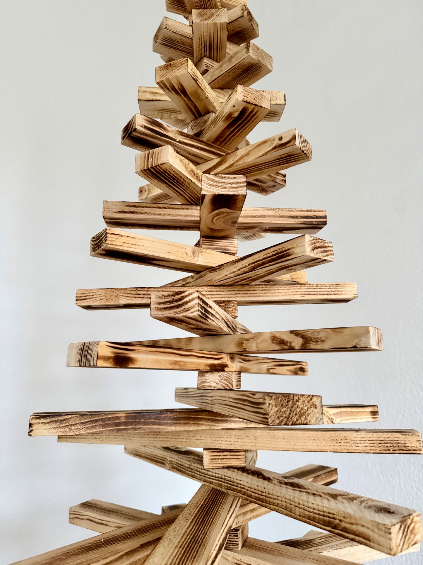 Guilfi - Holz Rustikal - Nachhaltiger Weihnachtsbaum