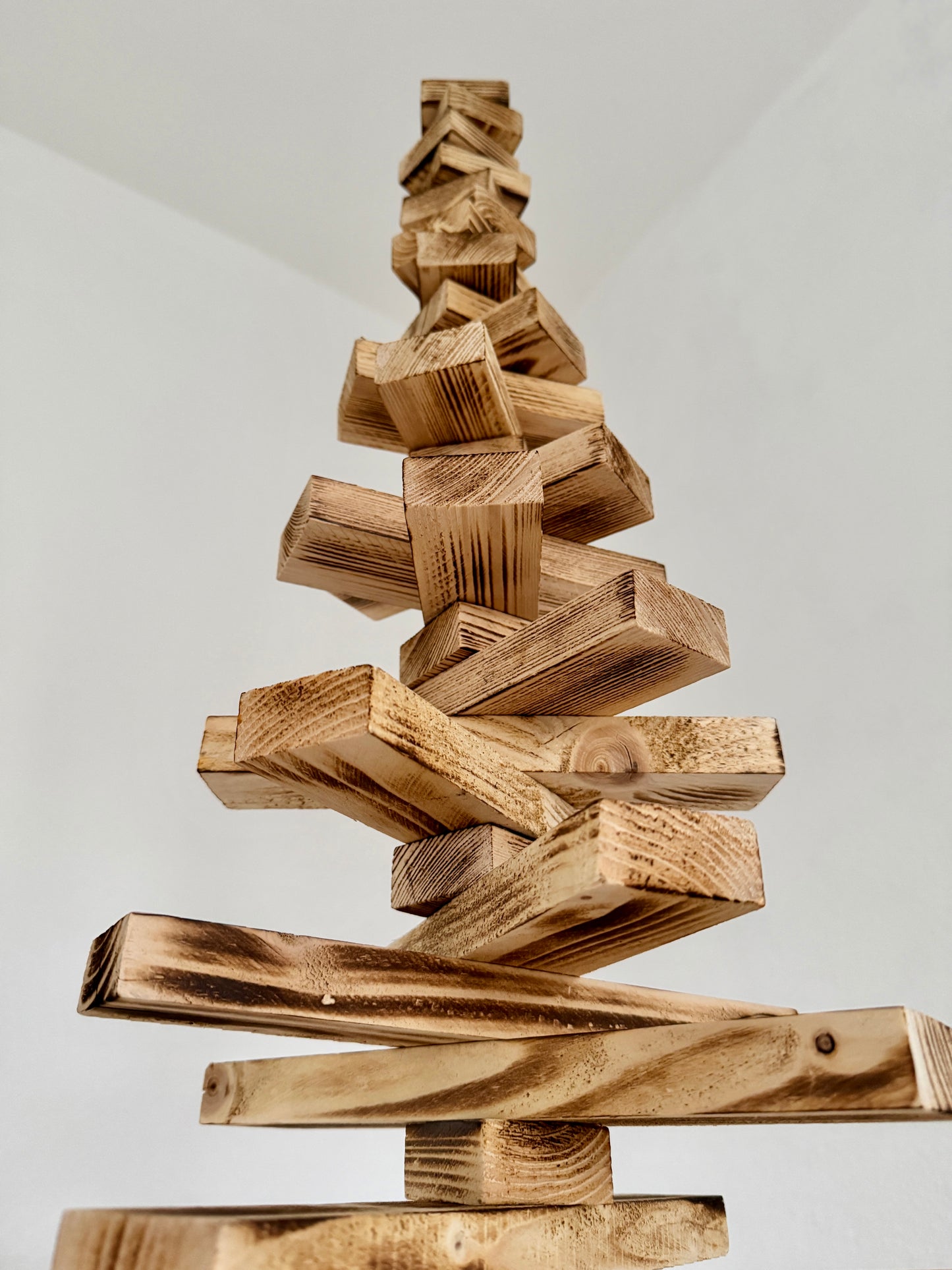 Guilfi - Holz Rustikal - Nachhaltiger Weihnachtsbaum